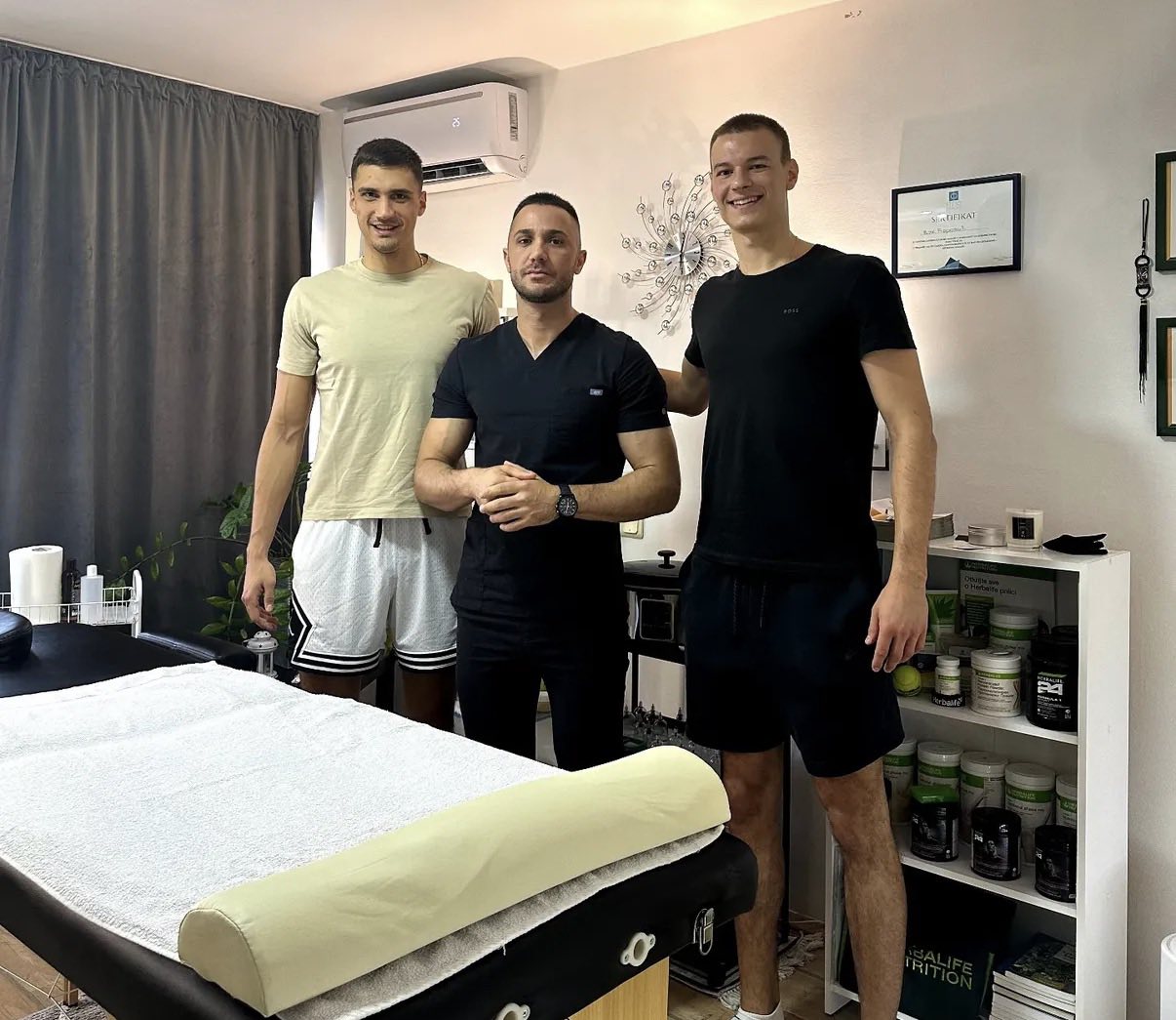 Sportisti u posetu studiju